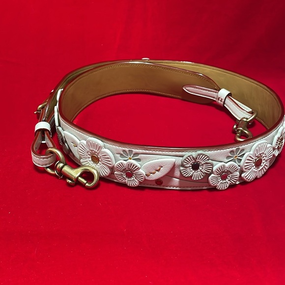 Coach Tea Rose Strap! - Picture 5 of 10